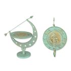 Attacco solari in ghisa, oratore orizzontale sul supporto, verde, UNA MERIDIANA IN GHISA SUL SUPPORTO (1 pezzo)