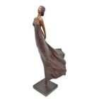Moderne Bronzefigur Frau in Kleid, A MODERNIST BRONZE SCULPTURE OF A WOMAN IN DRESS