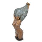 Bronzefigure Frau, die sich entkleidet, UNA SCULTURA IN BRONZO DI UNA DONNA CHE SI SPOGLIA