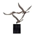 Bronzeskulptur drei fliegende Gänse, UNA SCULTURA IN BRONZO DI OCHE VOLANTI ARBORICOLARI