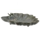 Vogelbad aus Eisen, AN IRON LEAF SHAPED BIRD BATH