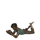 Bronze Figur, liegender Junge mit Buch , Bronzefigur, Skulptur, Statue