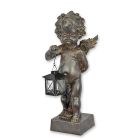 Angelo della statuina in poliresina con lanterna, altezza 46,4 cm, cherubino, figura decorativa, figura tombale, UNA STATUETTA IN RESINA DI UN ANGELO CHE TIENE UNA LANTERNA