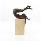 Bronzefigur weiblicher Akt, Nacktfigur, A BRONZE SCULPTURE OF A FEMALE NUDE
