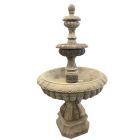Steinbrunnen, dreistufig, freistehend, rund, verziert, Gartenbrunnen, Marktbrunnen, Wasserstelle, Etagenbrunnen, Kaskadenbrunnen, Standbrunnen, Springbrunnen, Brunnen, Fontäne, Wasserspiel
