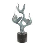 Moderne Bronzefigur Gruppe Kraniche, A MODERNIST BRONZE SCULPTURE OF A GROUP OF CRANES