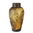 Kameo-Glasvase "Blumen", Höhe 33,5 cm, Blumenvase, Kameovase, Blumendekor, A CAMEO GLASS VASE 'FLOWERS'