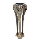 Gusseisen-Pflanzgefäß auf Ständer mit Greifendekor, A CAST IRON GRIFFIN MOUNTED PLANTER ON STAND