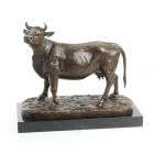 Bronzetierfigur Stier, L. 34,6 cm, Stierfigur, Bronzestier, Tierfigur, Dekofigur, A BRONZE SCULPTURE OF A COW