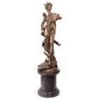 Bronzestatue Diana Victorious, H. 157 cm, Götterfigur, römische Mythologie, Gartenstatue, Gartenskulptur, A BRONZE SCULPTURE OF DIANA VICTORIOUS