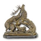 Bronzefigur Hirschjagd mit Hunden, Höhe 36 cm, Jagdszene, Tierfigur, Dekofigur, Skulptur, A BRONZE SCULPTURE OF THE DEER HUNT