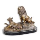 Bronzefigur Löwe und Löwin, Länge 40 cm, Löwenfigur, Tierfigur, Skulptur, Dekofigur, A BRONZE SCULPTURE OF A LION AND LIONESS