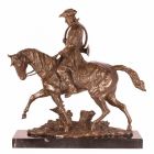 Bronzefigur Louis XV. zu Pferde, Höhe 39 cm, historisch, A BRONZE SCULPTURE OF LOUIS XV ON HORSEBACK