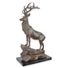 Bronzefigur Hirsch auf Felsen, Höhe 67,8 cm, Tierfigur, Gartenfigur, Skulptur, Statue, A BRONZE SCULPTURE OF A STAG ON ROCK