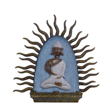 Wanddekoration Teelichthalter mit Buddhafigur, Zinnblech, A TIN BUDDHA WALL PLAQUE WITH 3 TEA-LIGHT HOLDERS