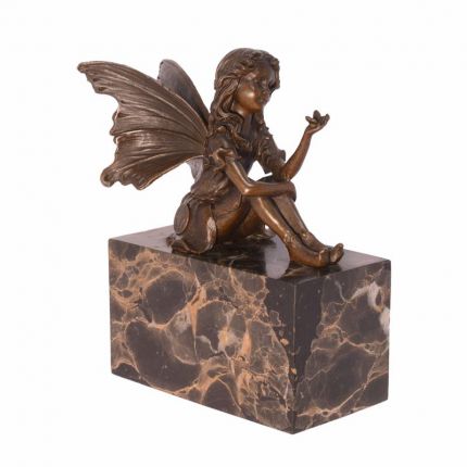 Bronzefigur Elfe, Fee mit Schmetterling, A BRONZE SCULPTURE OF A FAIRY HOLDING A BUTTERFLY