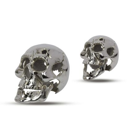 Silberfarbene Gusseisen-Dekoration Schädel, A SILVER PAINTED CAST IRON SKULL