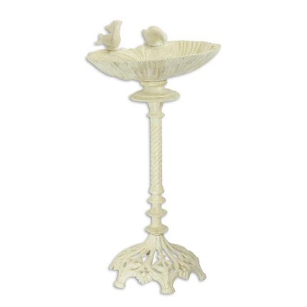 Gusseisenvogelbad, A CAST IRON BIRD BATH