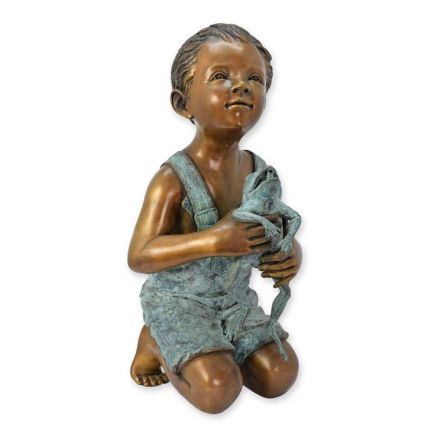 Bronzebrunnen in Form eines kleinen Jungem mit Frosch, A BRONZE FOUNTAIN OF A LITTLE BOY WITH FROG