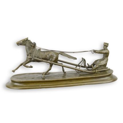 Bronzefigur Pferdeschlitten, A BRONZE GROUP OF A HORSE-DRAWN SLEIGH
