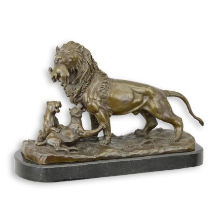Bronzefigur "Erstes Wild" - Löwen-Familie - Länge 40 cm