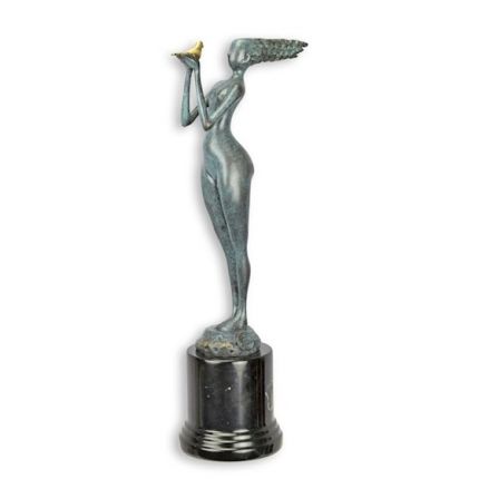Moderne Bronzefigur Frau mit Taube - H. 32,6 cm