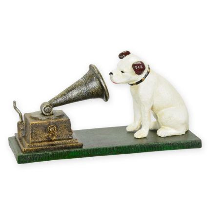 Gusseisendekoration Hund und Grammophon, A CAST IRON NIPPER DOG LISTENING TO A GRAMOPHONE