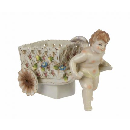 Porzellanfigur Putte mit Wagen, A PORCELAIN CHERUB CART