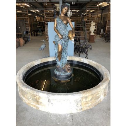 Brunnenumrandung, Steinumrandung