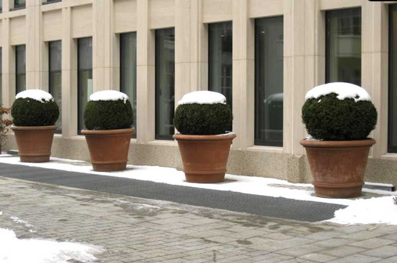 Terracotta aus Italien handgeformt und frostfest